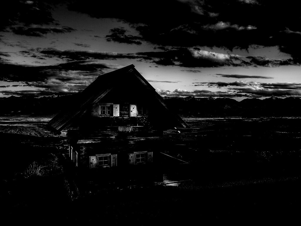 Старенький дом в Австрии обои