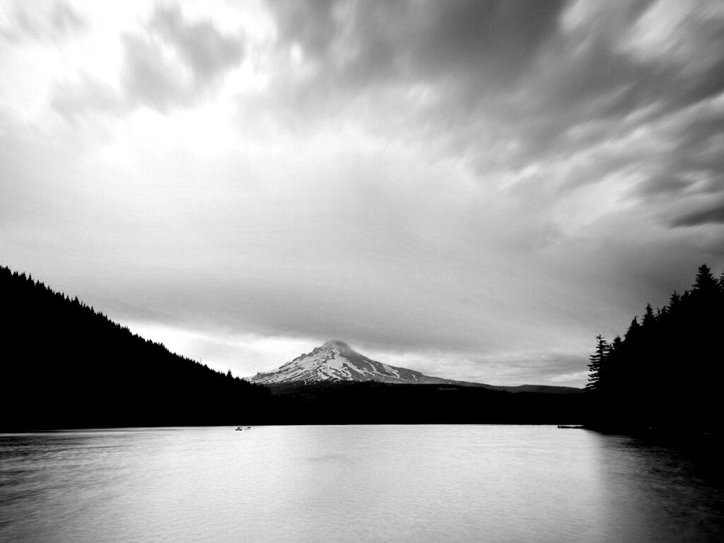 Закат над горой обои