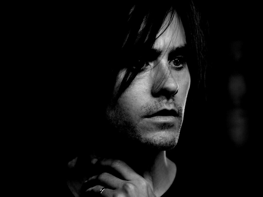 Джаред  Лето недоумевает обои