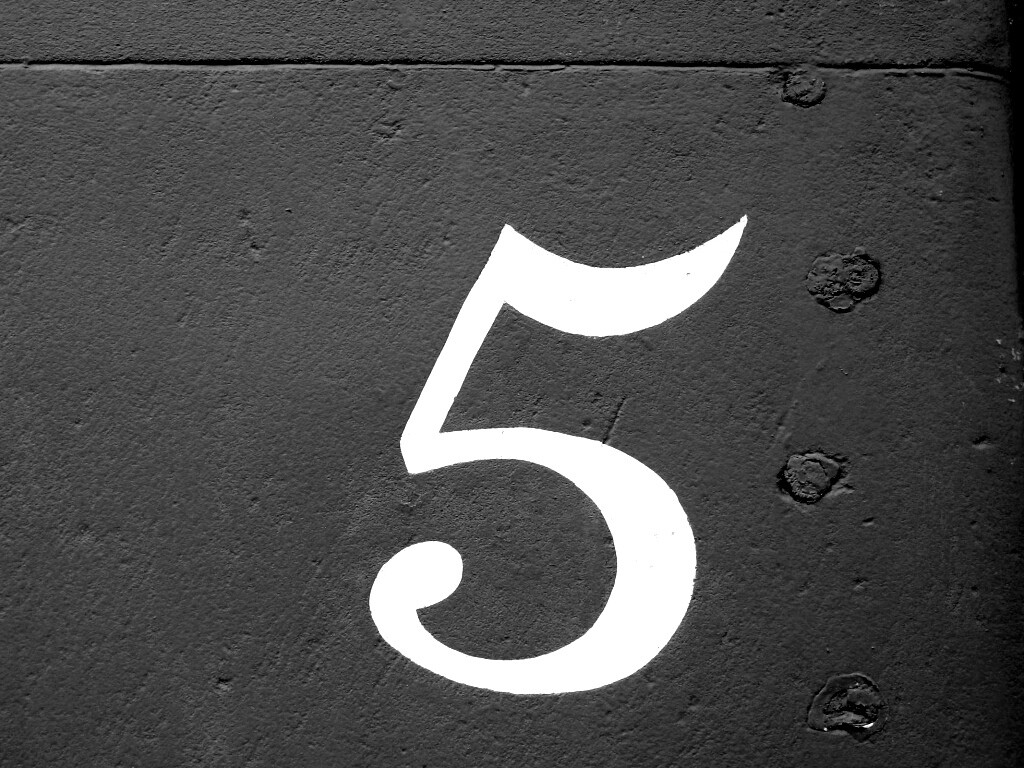 Твердая пятерка обои