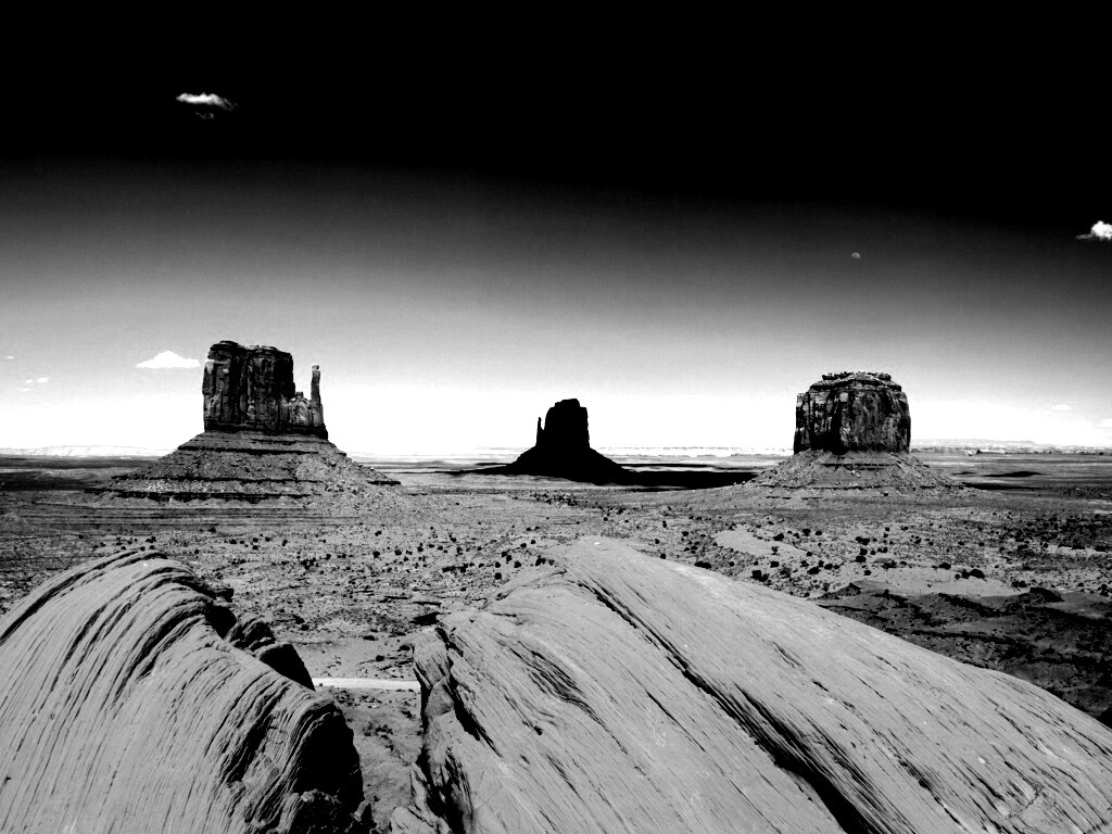 Долина монументальных гор обои