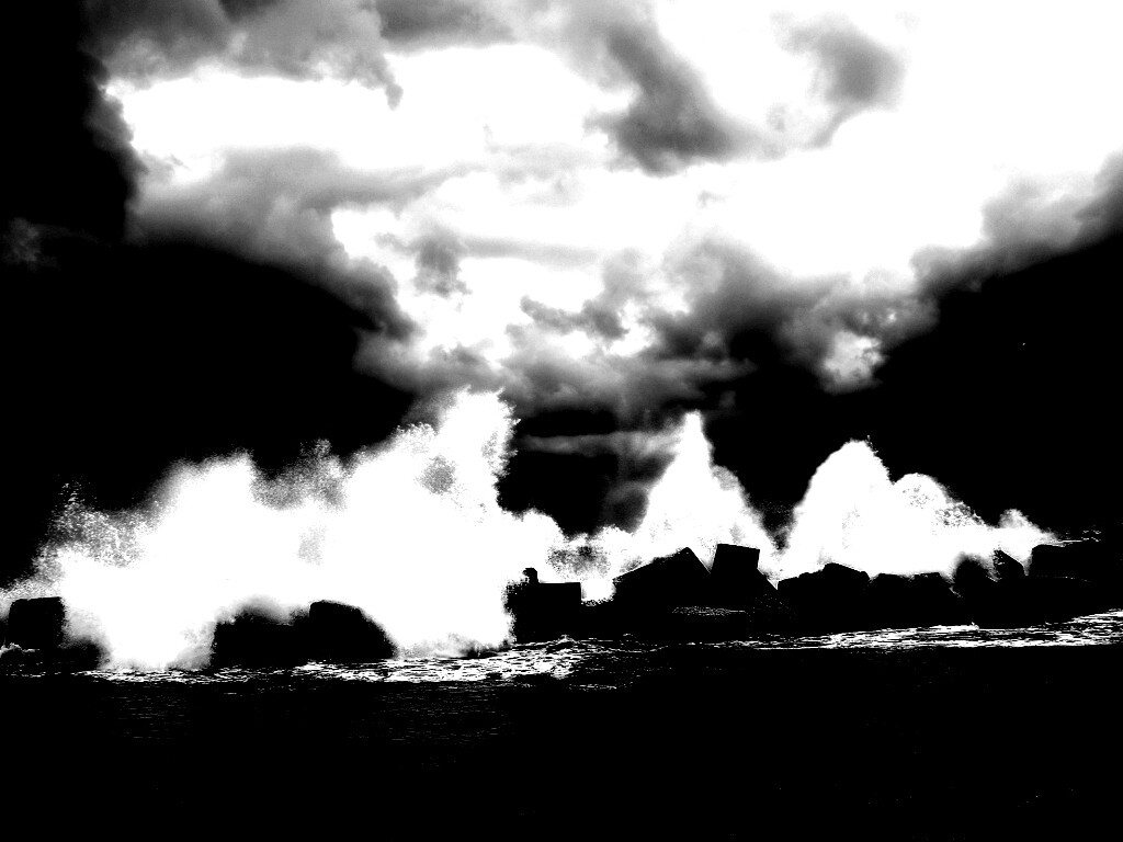 Буря в океане обои