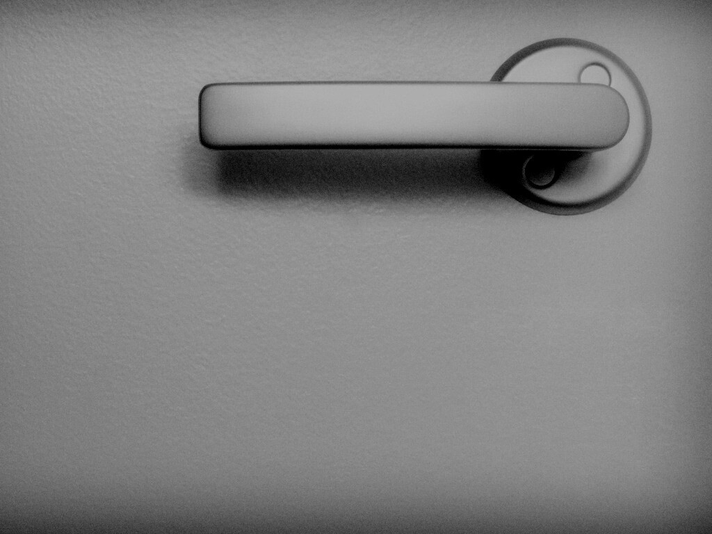 Дверная ручка обои