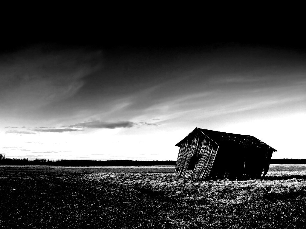 Покосившийся сарай обои