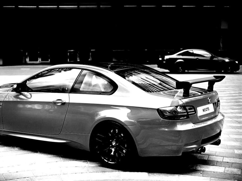 Оранжевый BMW M3 обои