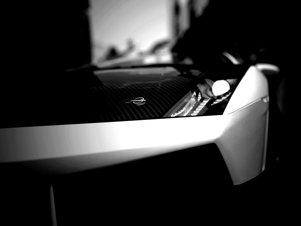 Lamborghini с карбоновым багажником обои