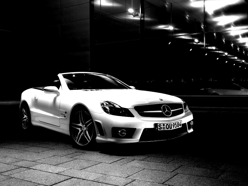 Белый мерседес с открытым верхом обои