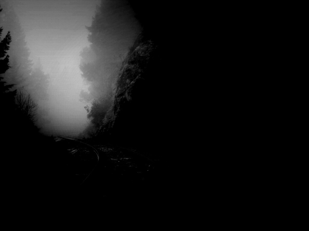 Рельсы уходя в туман обои