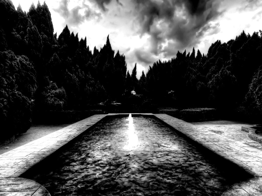 Фонтан в заповеднике обои