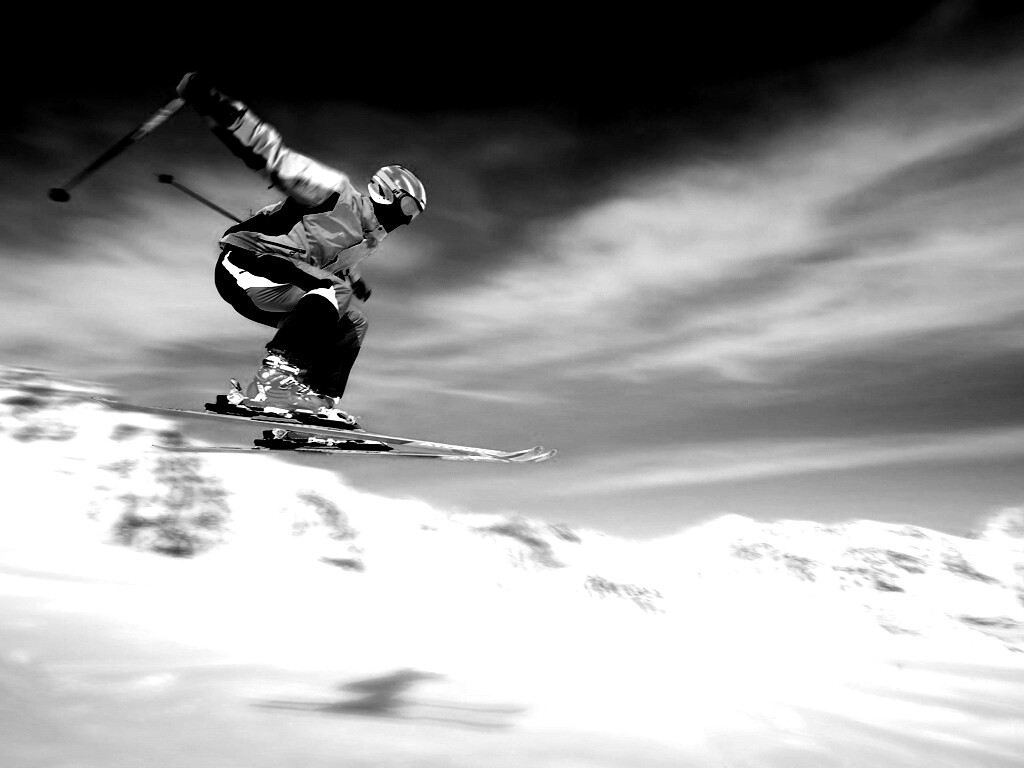 Лыжник в прыжке обои
