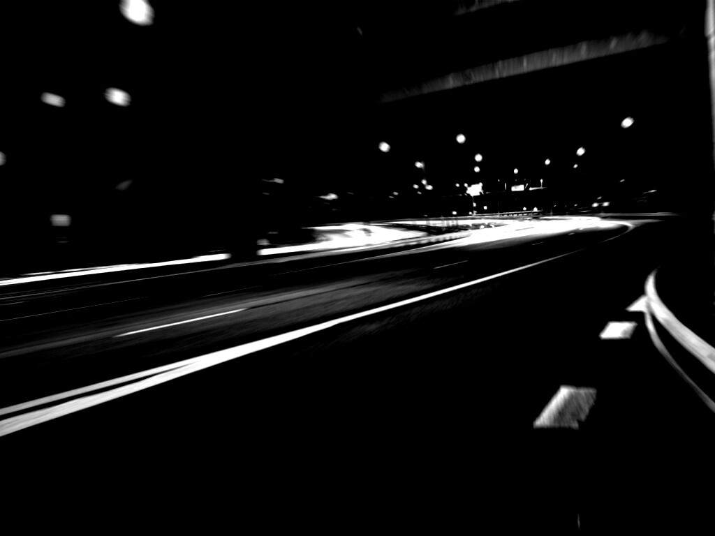 Дорога в ночном городе обои