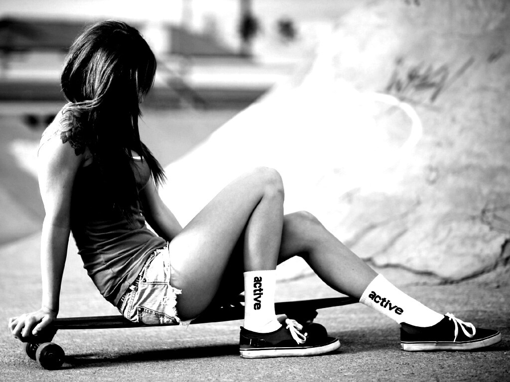 Скейтерша обои