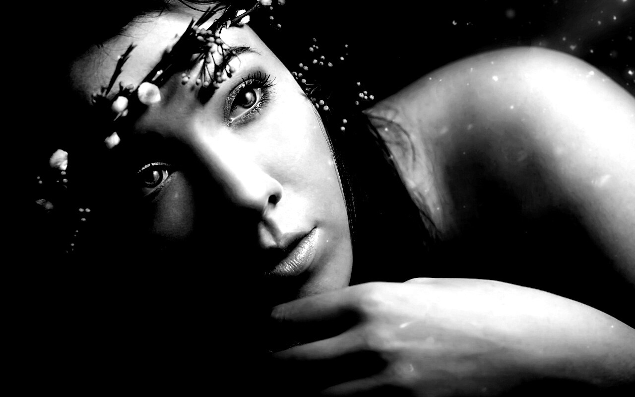 Девушка в венке обои