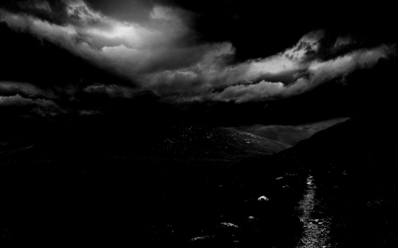 Тропинка средь холмов обои