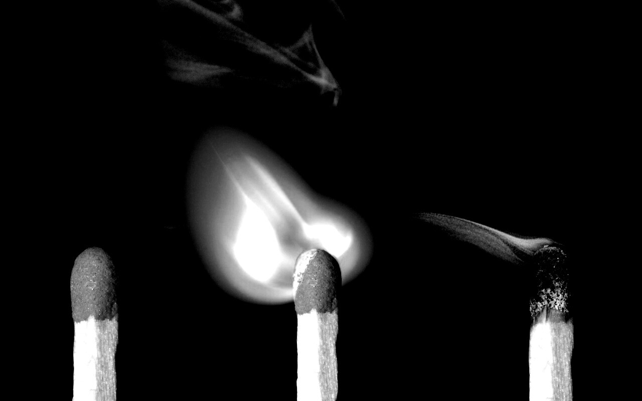 Три состояния спички обои