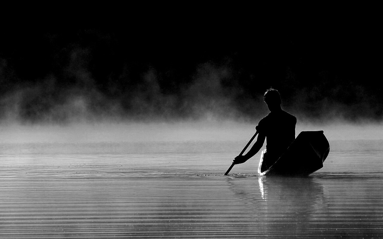 Один в лодке обои