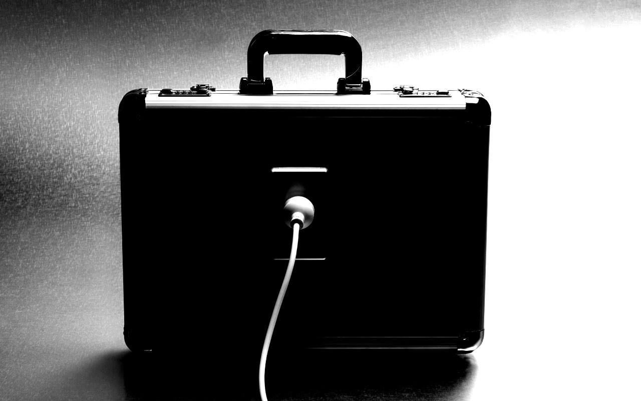 Розетка на кейсе обои