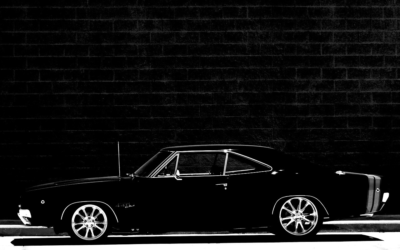 Черный Додж у стены обои