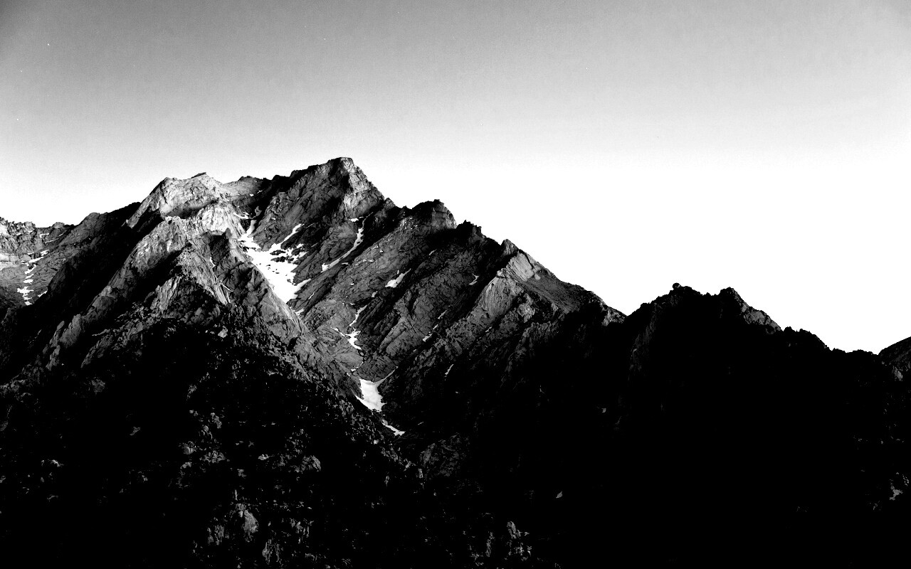 Розовые горы обои