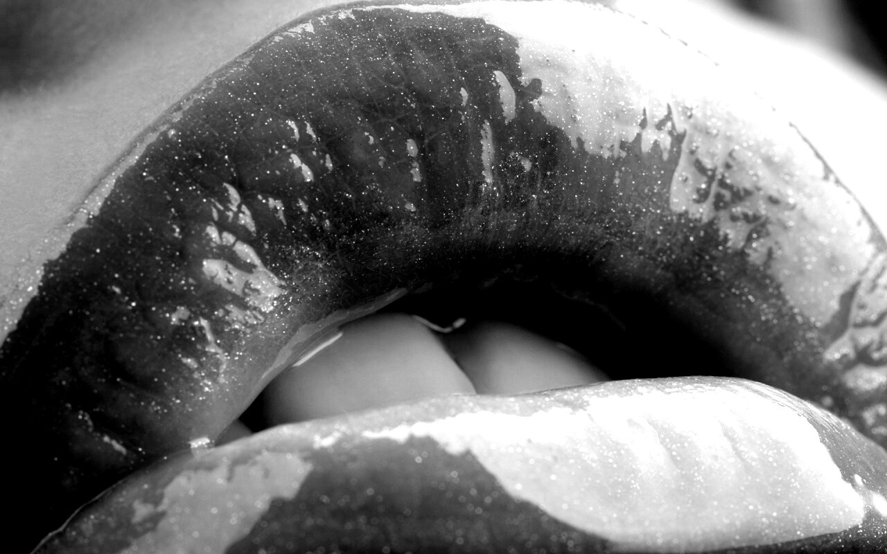 Губы с блеском обои