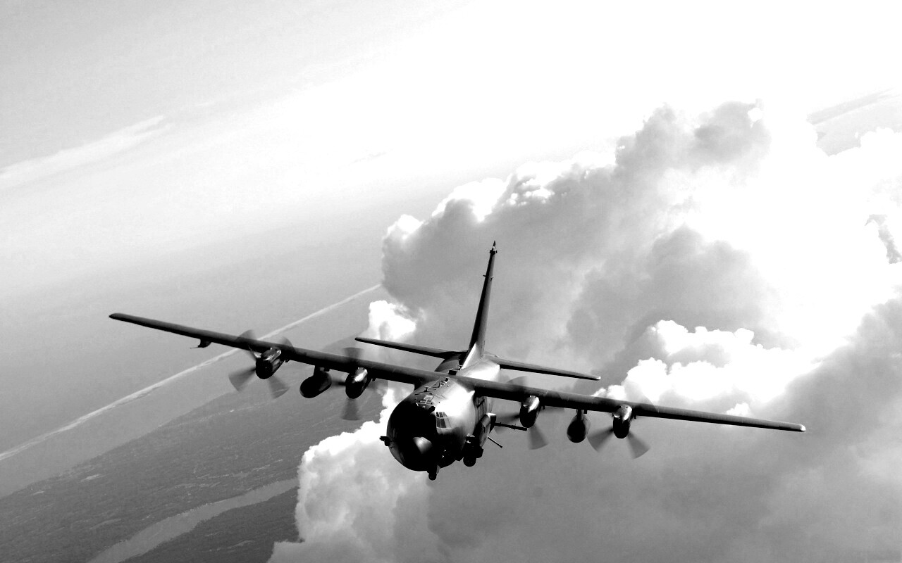 Самолет АС-130 обои