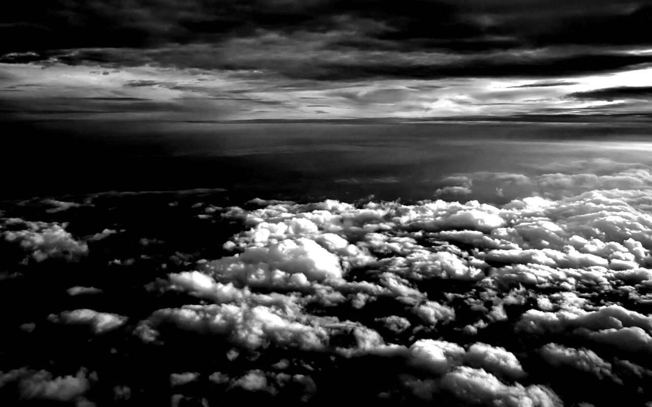 Полет над облаками обои