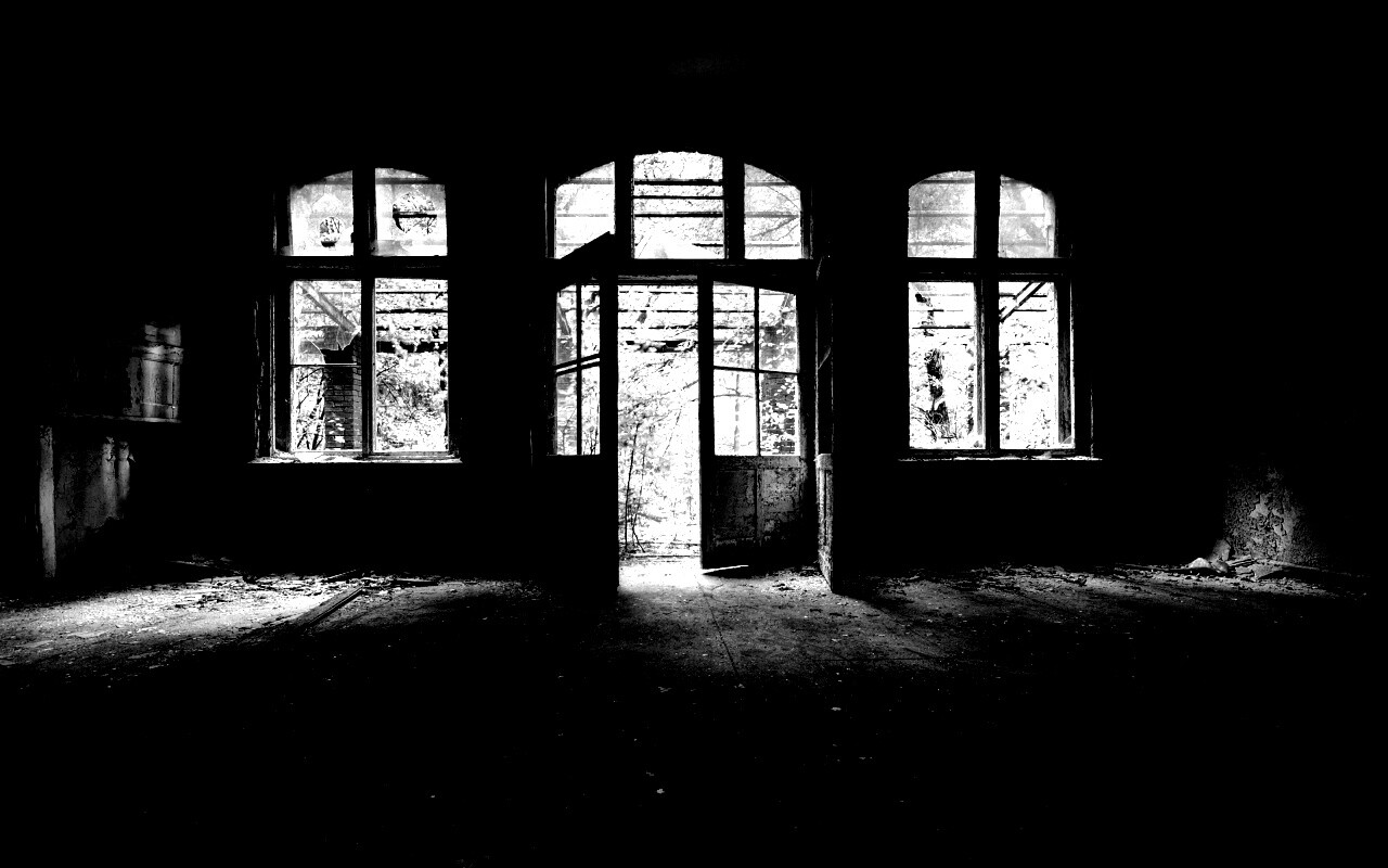 Комната в заброшенном здании обои