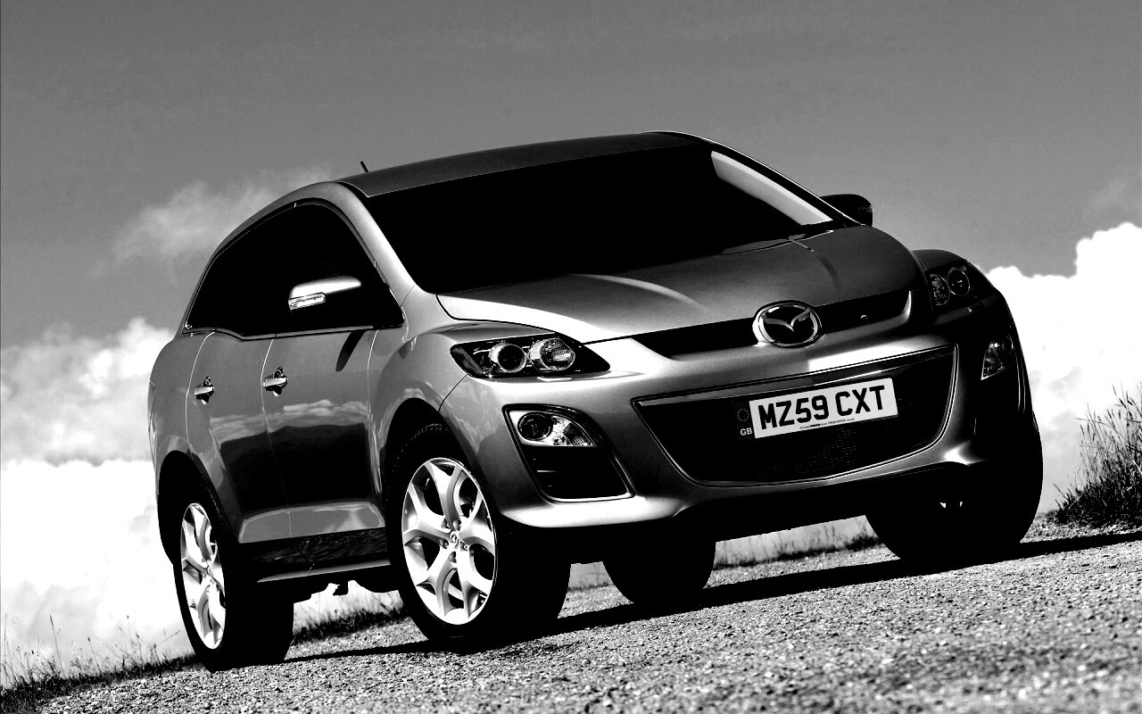 Кроссовер Mazda обои