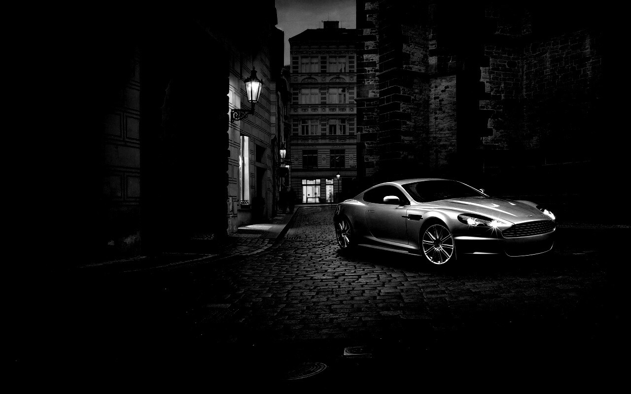 Серебристый Aston Martin обои