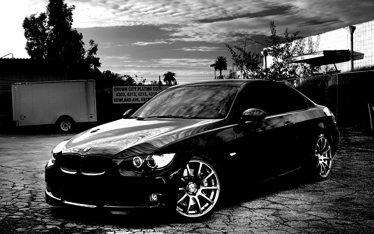 Чёрный БМВ обои