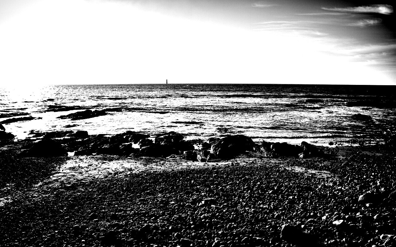 Чёрно-белое фото побережья обои