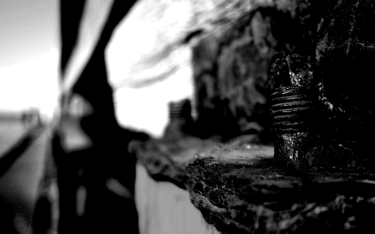 Проржавевшие болты обои