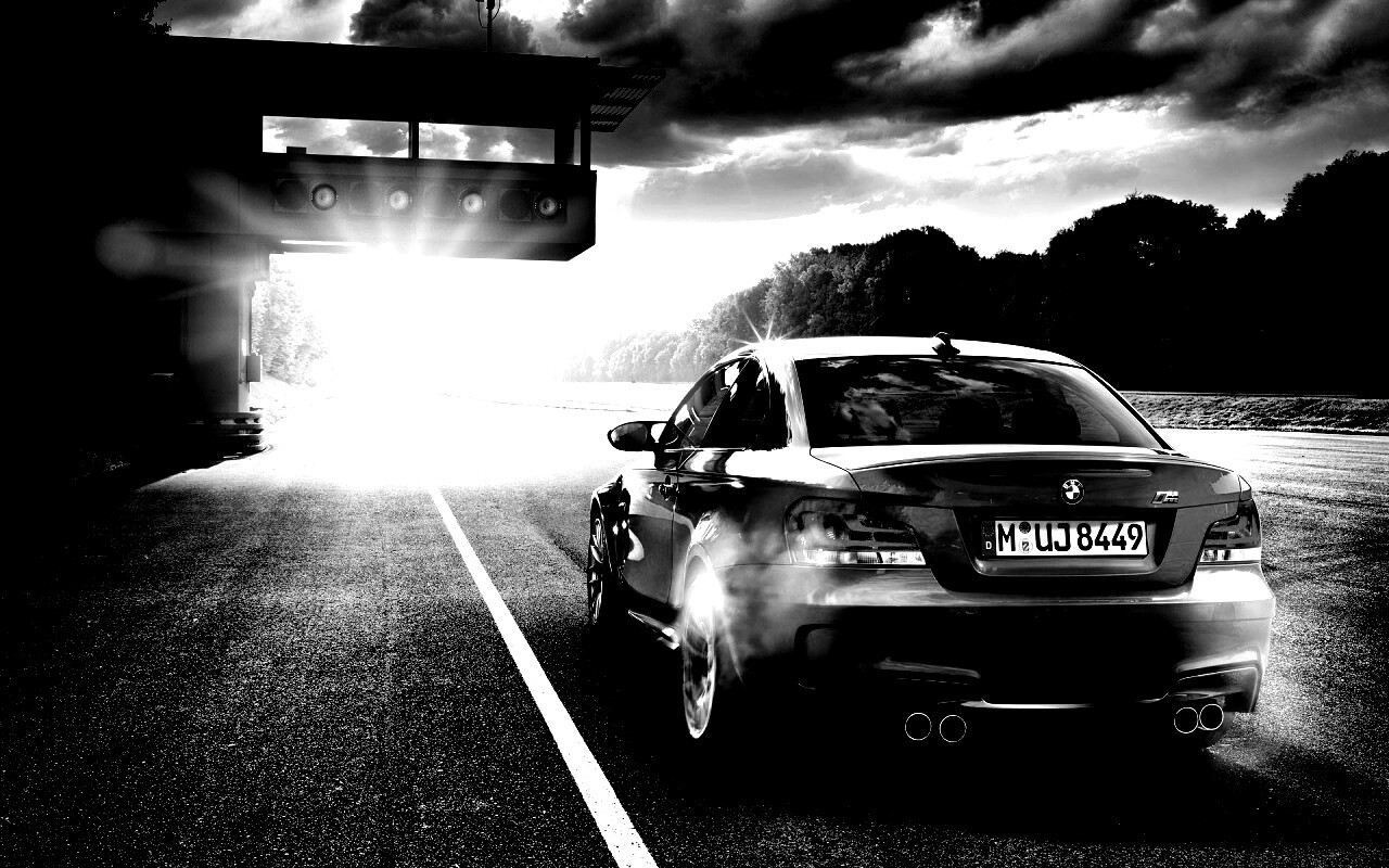 Оранжевый BMW серии M обои