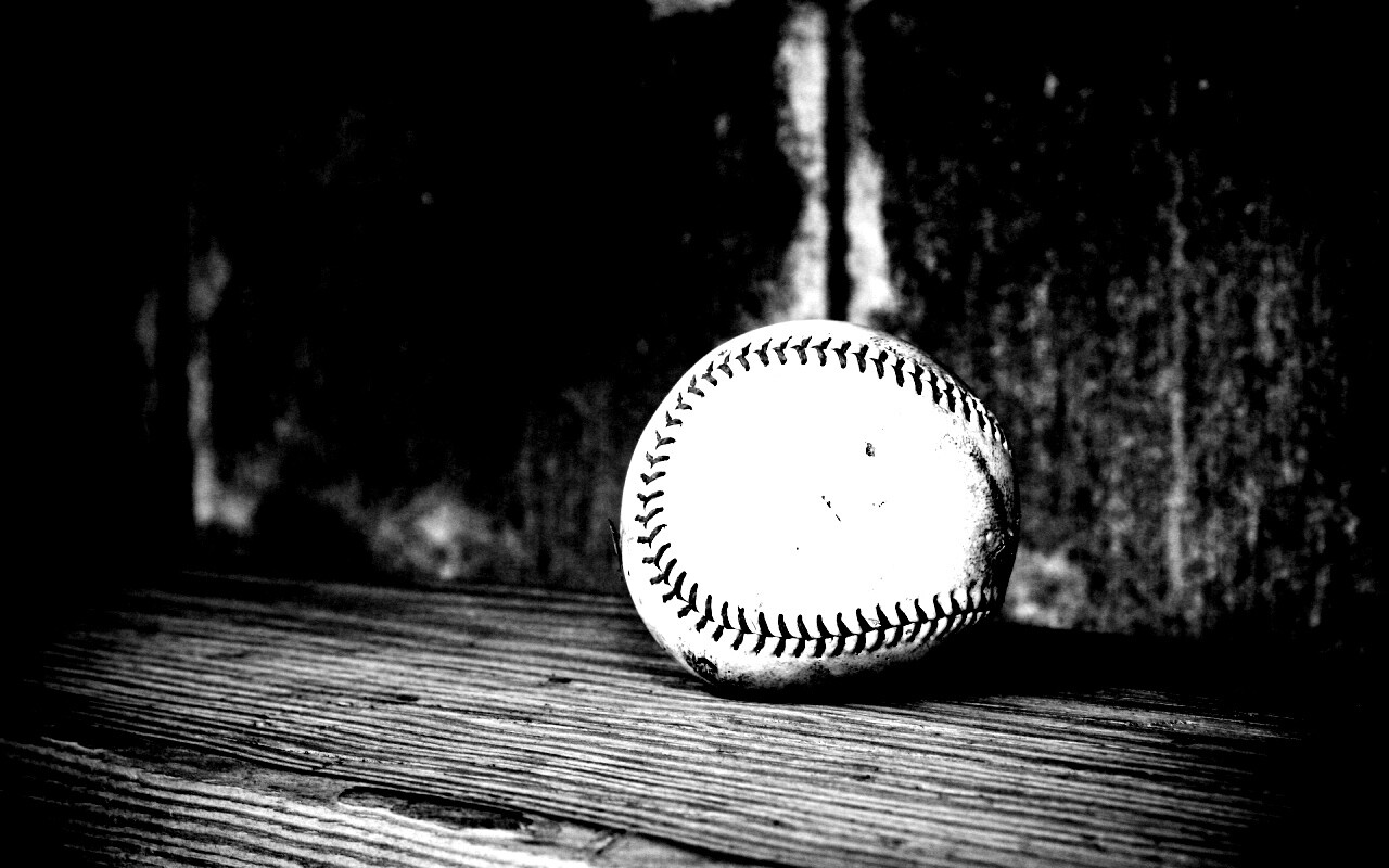 Старый бейсбольный мяч обои
