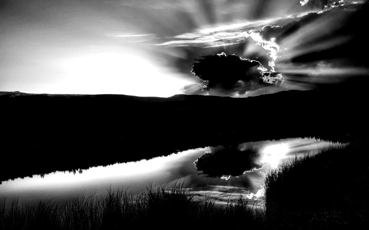 Облако над лугом обои