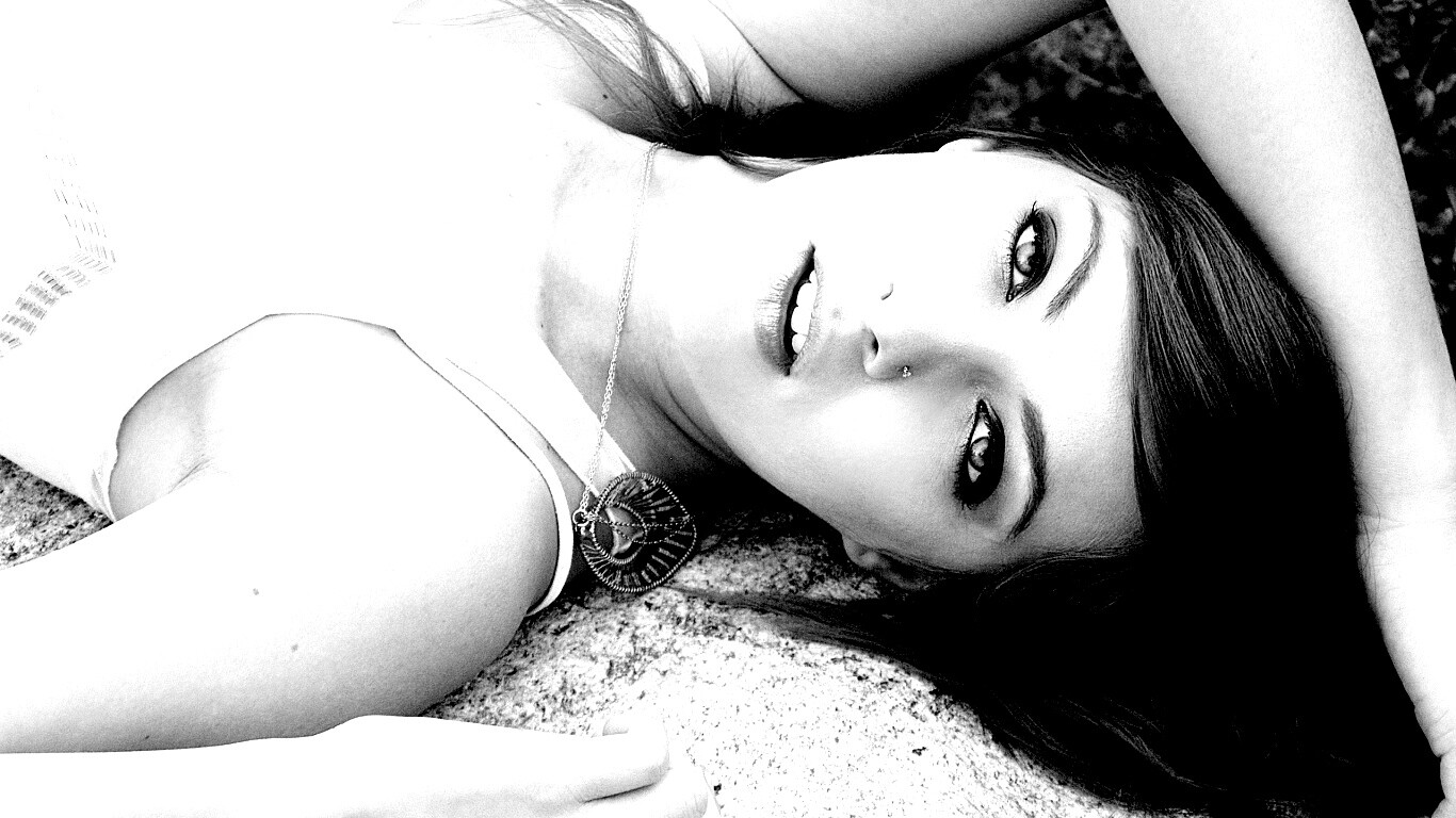 Глаза цвета моря обои