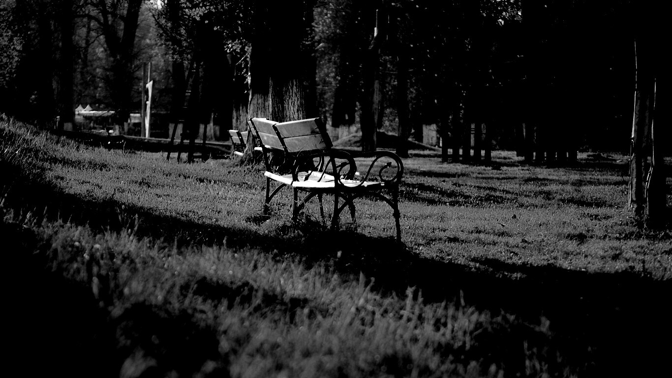 Скаймейка в осеннем парке обои