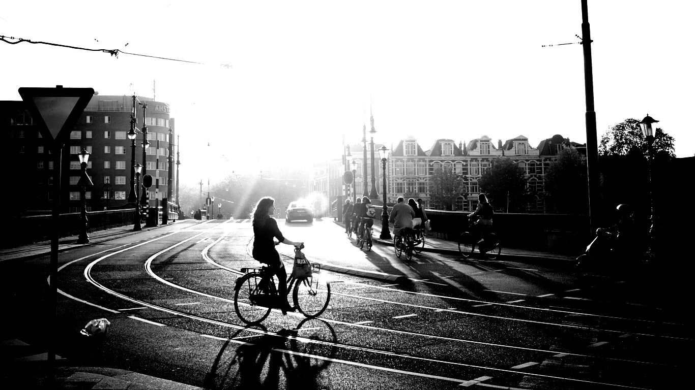 Утро в европейском городе обои
