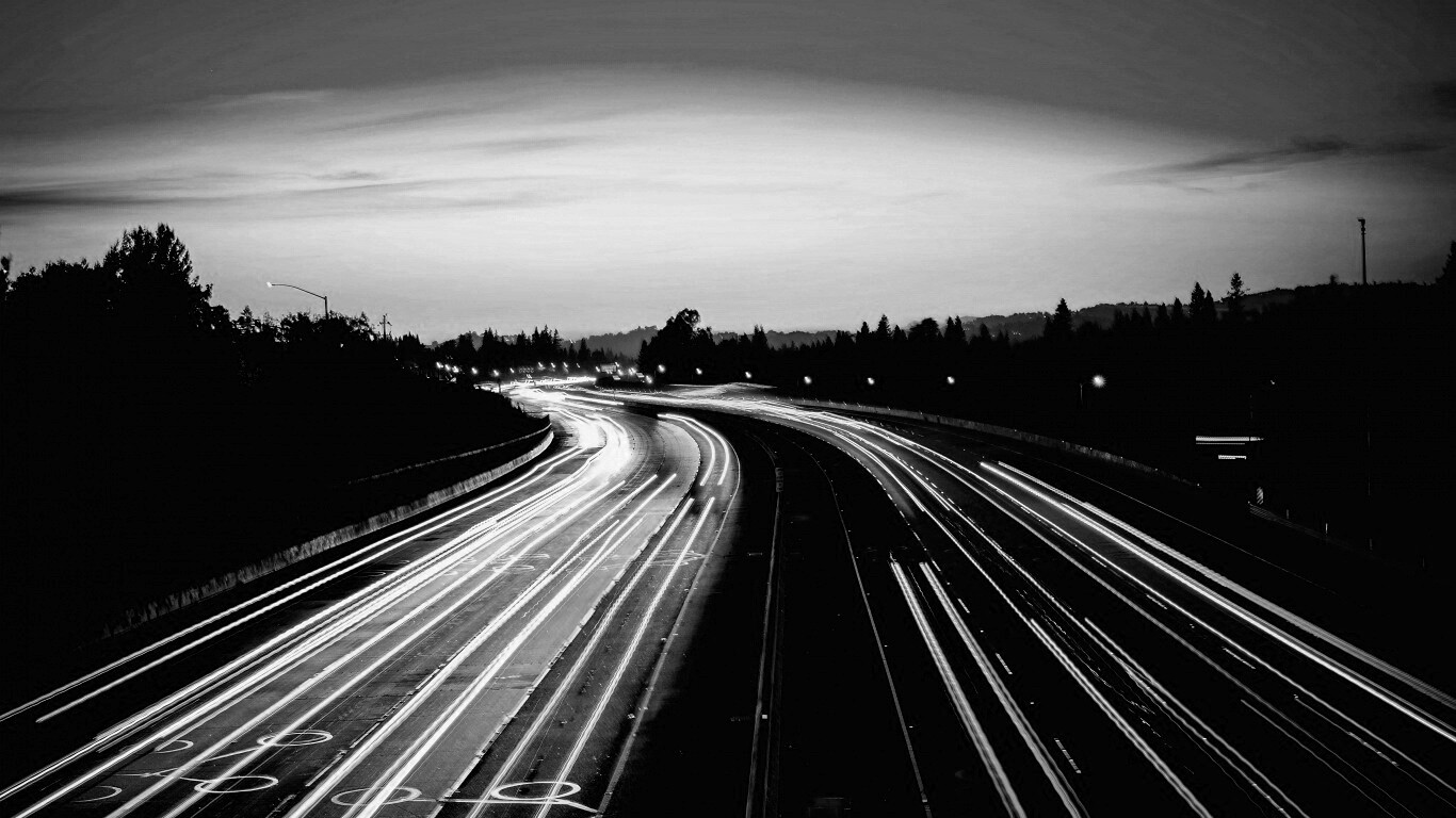 Автострада в огнях обои