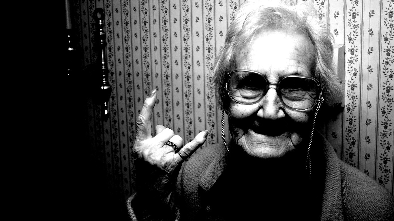 Чумовая бабуся обои