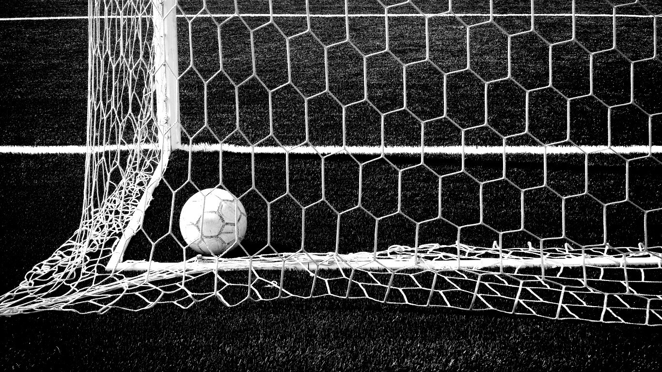 Футбольные ворота обои