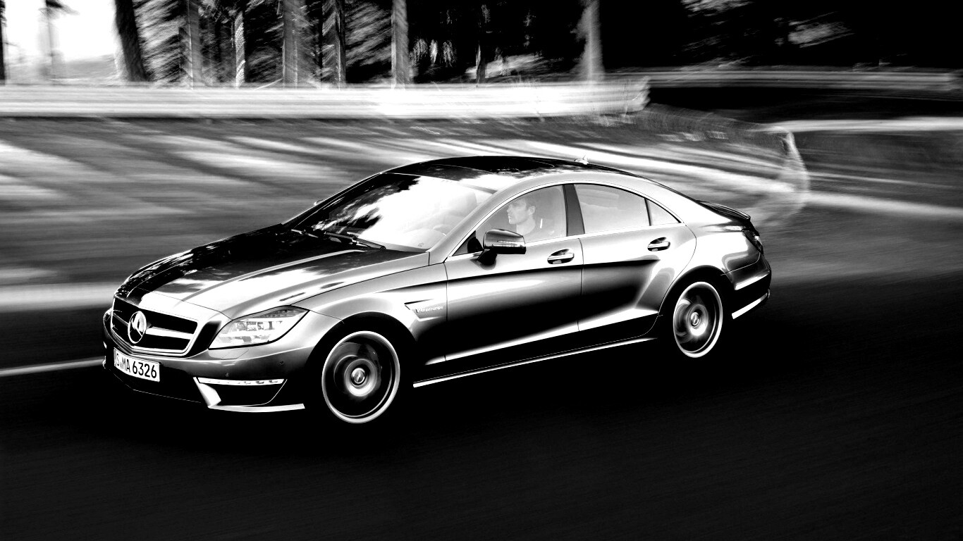 Мерседес в движении обои