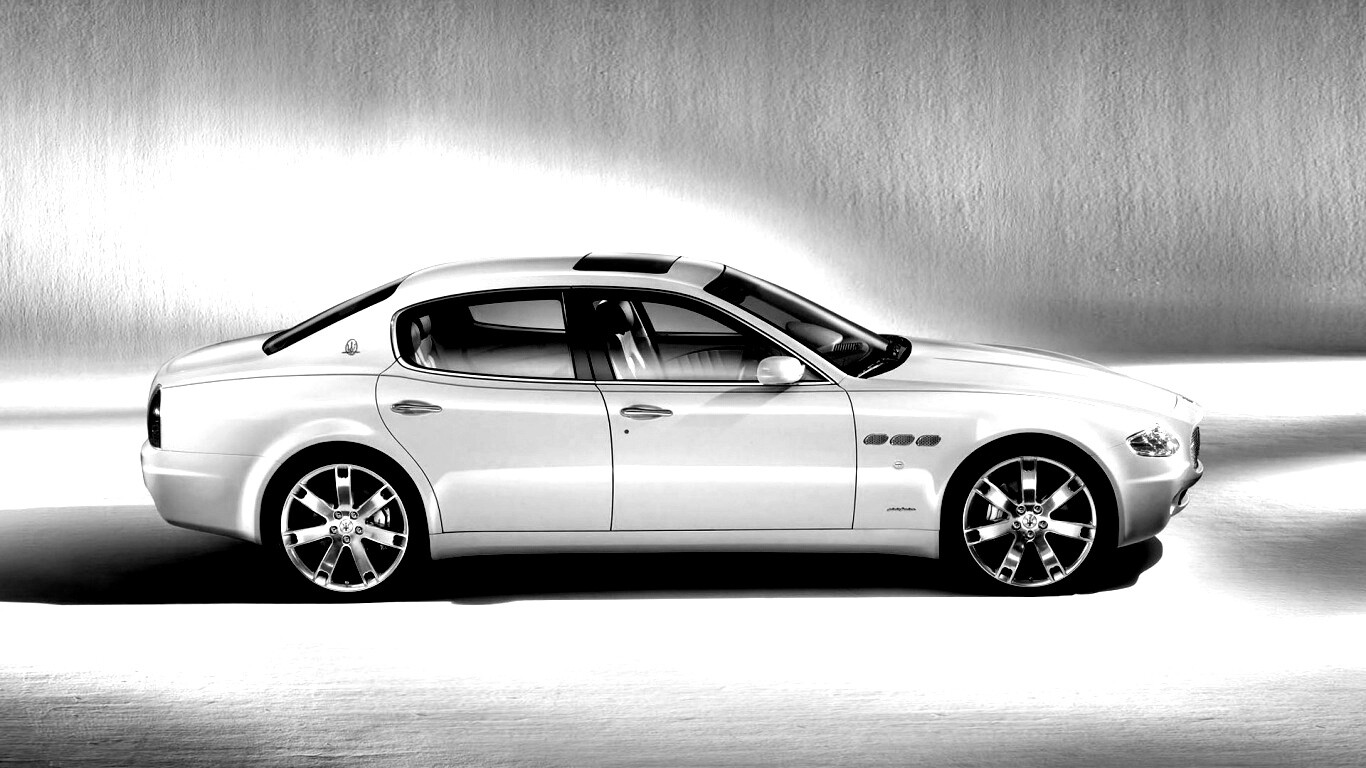 Maserati Quattroporte сбоку обои