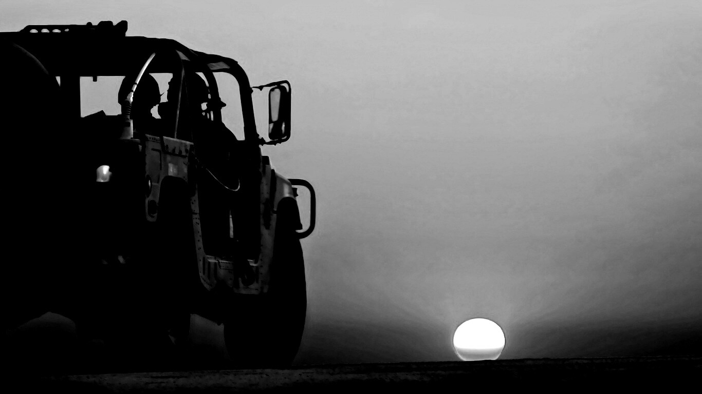 Военный Hammer обои