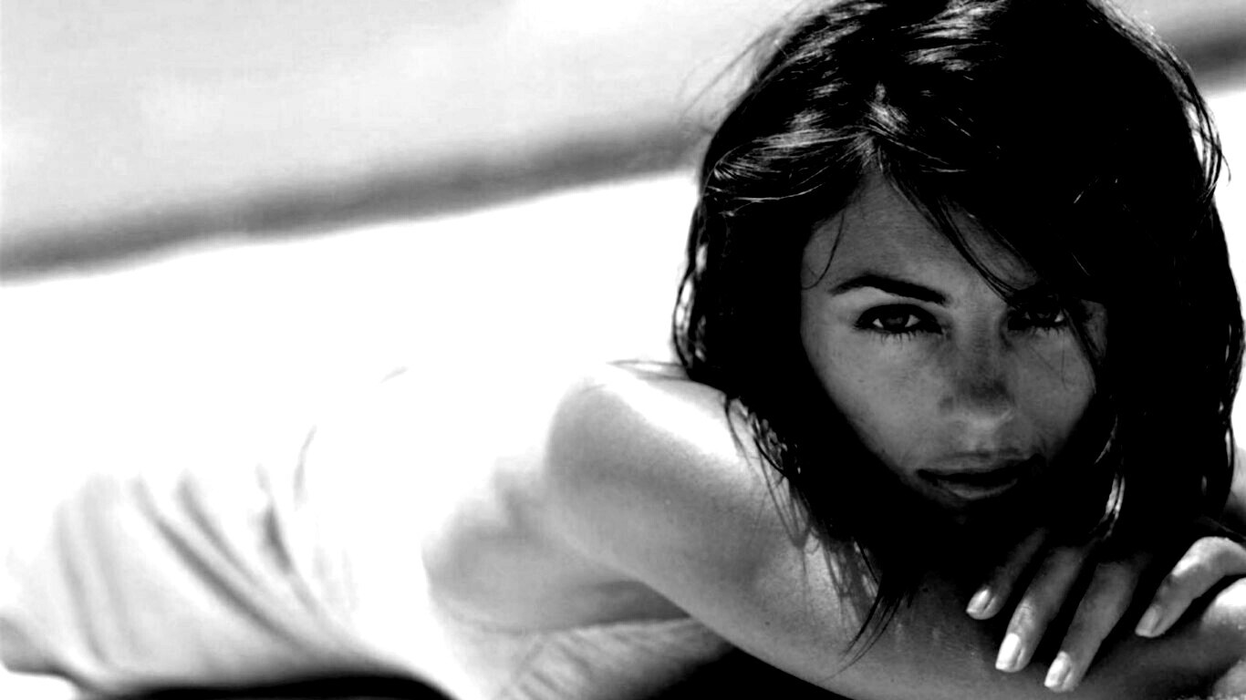 Элизабет Хёрли обои