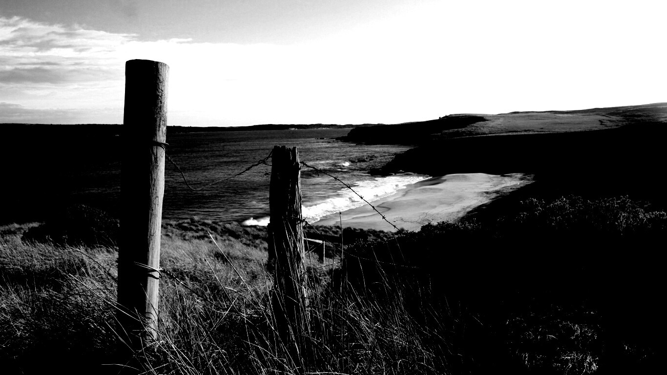 Пляж на озере обои