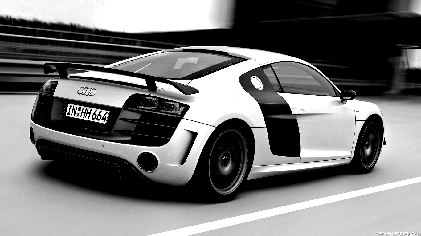 Audi R8 на скоростной трассе обои