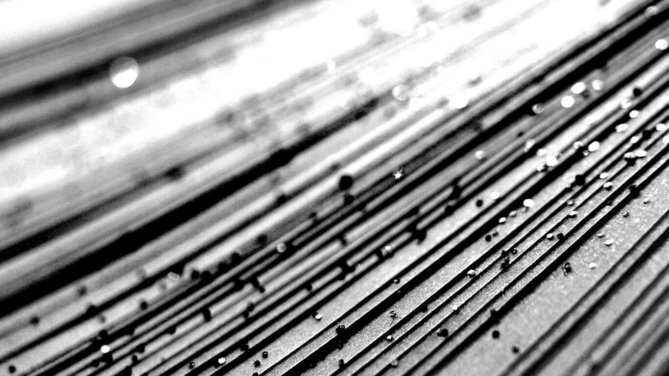 Рассыпавшийся бисер обои