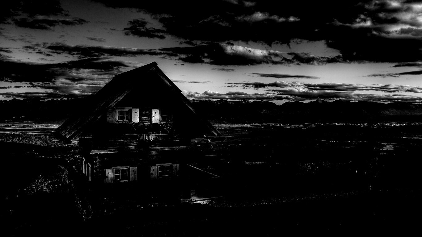 Старенький дом в Австрии обои