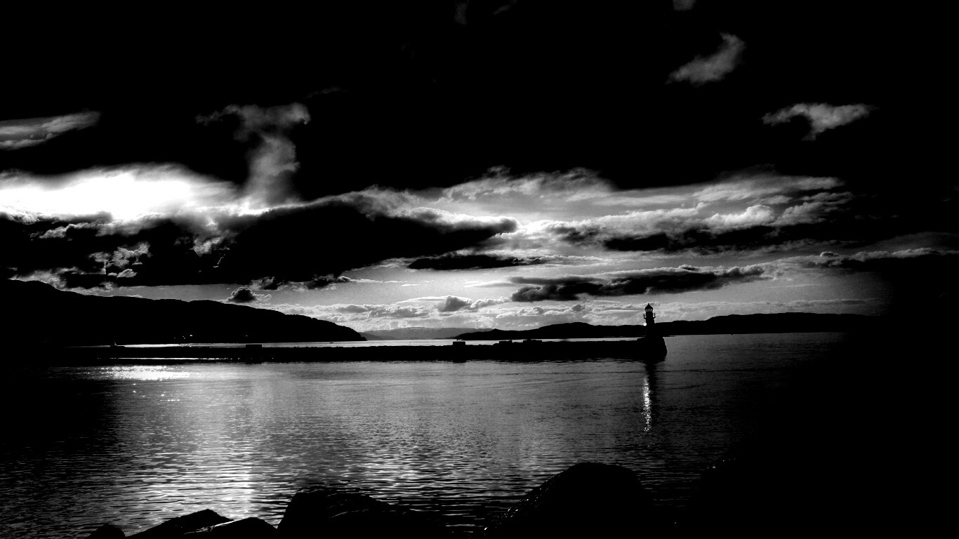 Маяк в далеке обои